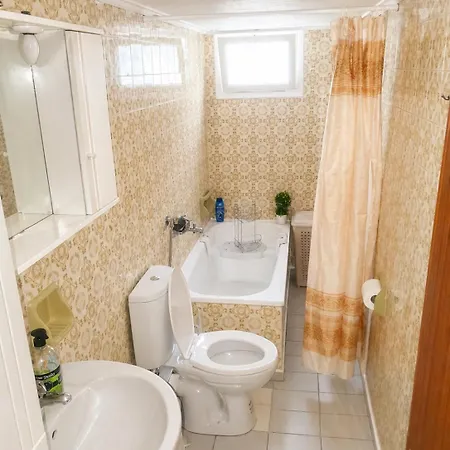 Comfortable House With Large Balcony & Warm Hospitality - דירה Kateríni