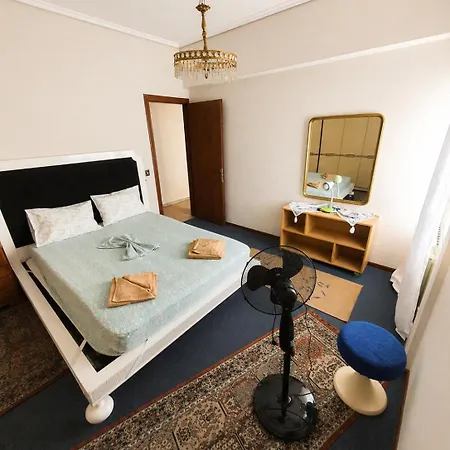 Comfortable House With Large Balcony & Warm Hospitality - Kateríni