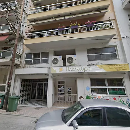 Comfortable House With Large Balcony & Warm Hospitality -