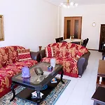 Apartment Comfortable House With Warm Hospitality - *